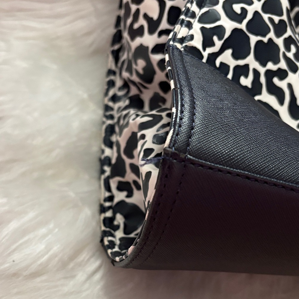 Tory Burch Black and White Leopard Print Tote - Picture 3 of 12